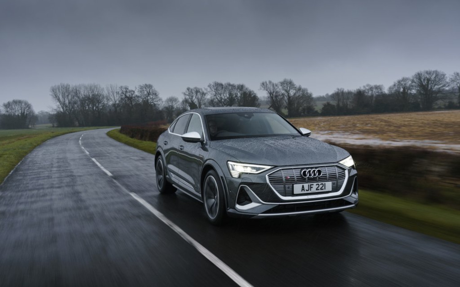 Audi etron Sportback S line 2021 SUV Drive